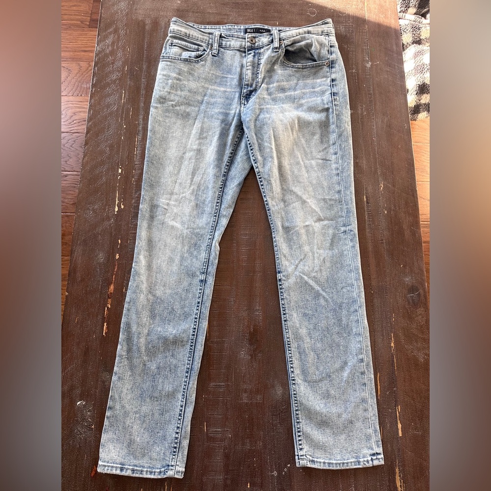 BKE Jeans Mason 33x32 men's straight leg jeans.